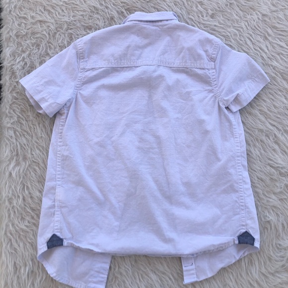 {preloved} White&Blue GAP  Pinstriped Button Down - Picture 3 of 4